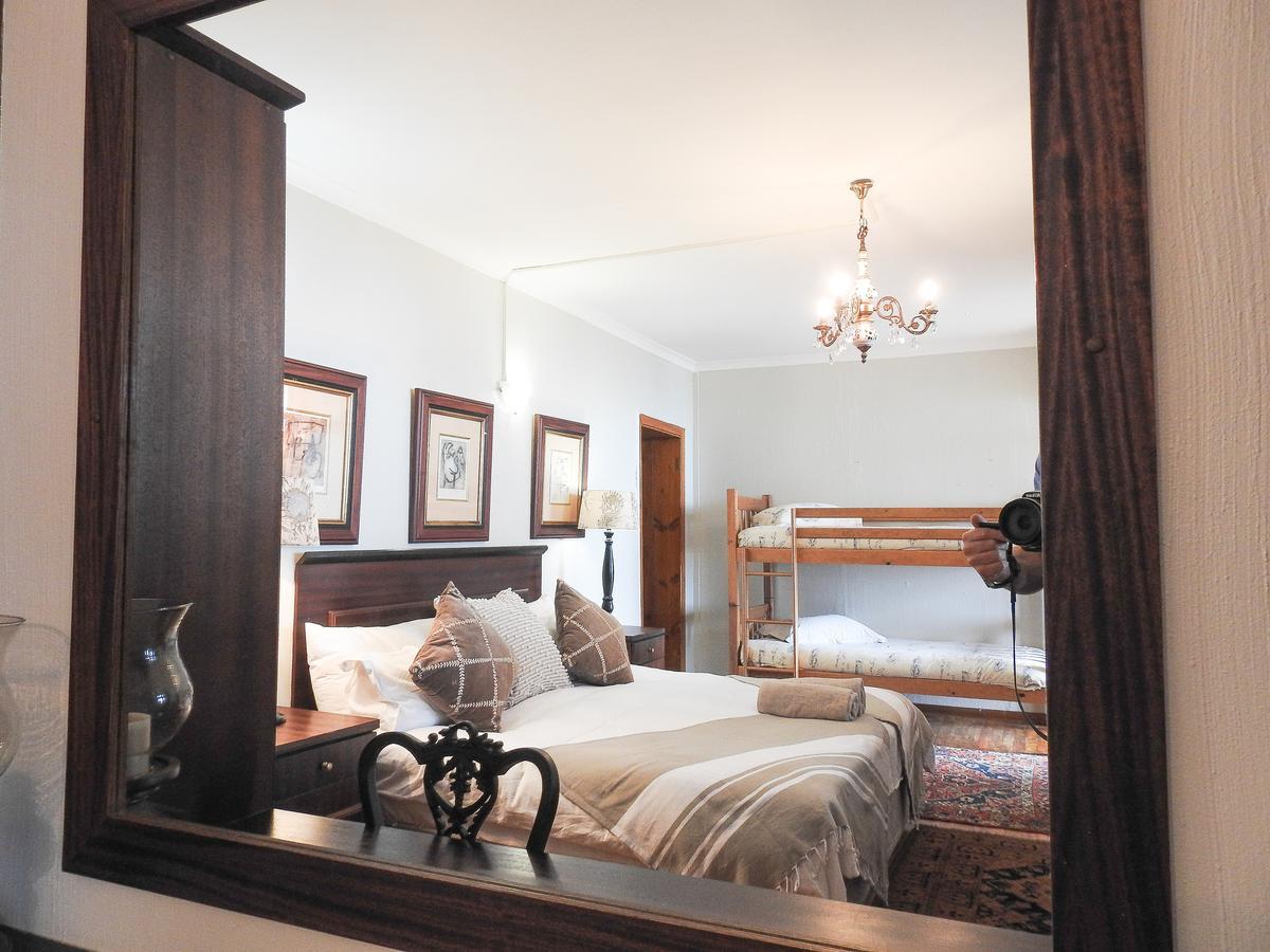 New Stone Manor Hotel Мозел Бей Екстериор снимка
