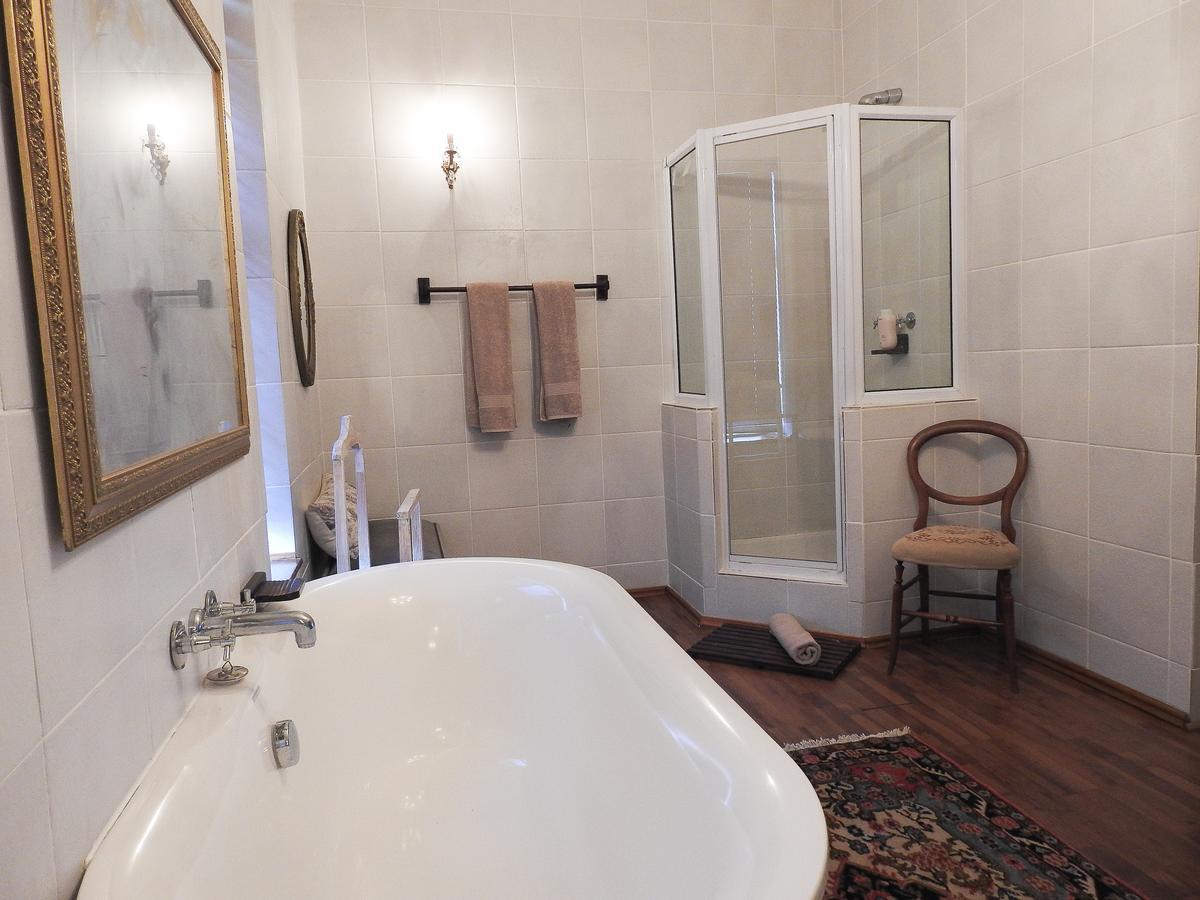 New Stone Manor Hotel Мозел Бей Екстериор снимка