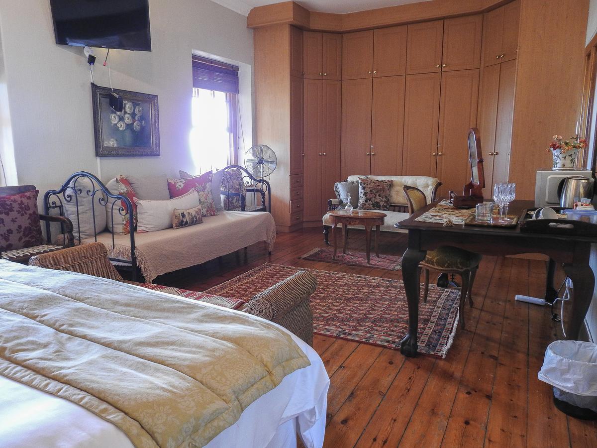 New Stone Manor Hotel Мозел Бей Екстериор снимка