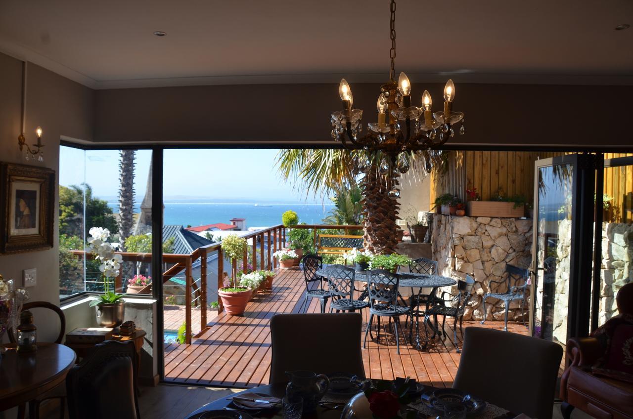 New Stone Manor Hotel Мозел Бей Екстериор снимка